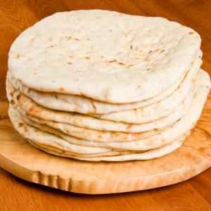 Pan de Pita, como puedes hacerlo en casa, un pan delicioso que nos saca tanto de apuros