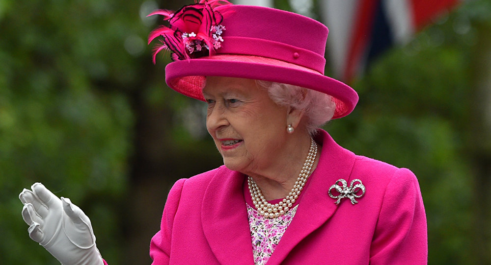 65 años en el trono británico, la Reina Elizabeth II, sigue haciendo historia