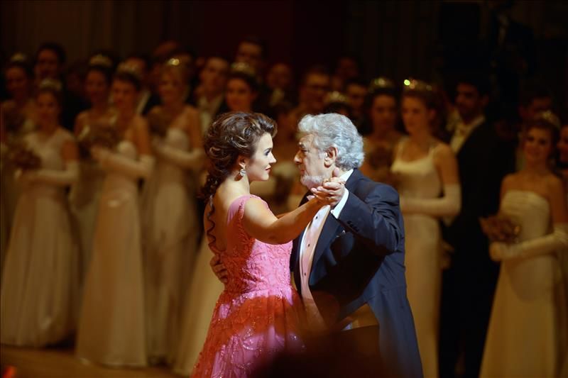 Plácido Domingo inauguró el tradicional Baile de la Ópera de Viena