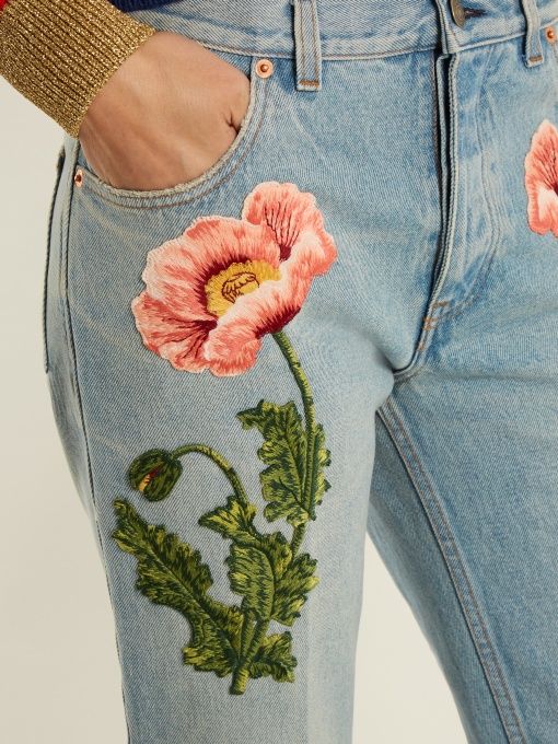 Jeans con flores, una tendencia que se fortalece