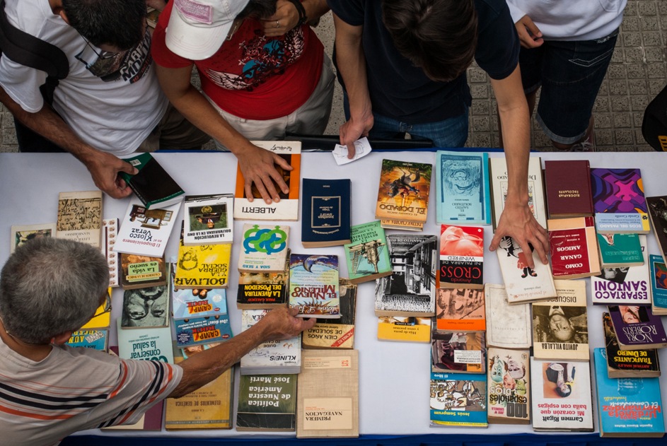 Vuelve el Cambalache de libros en la Plaza Altamira con una Edición especial