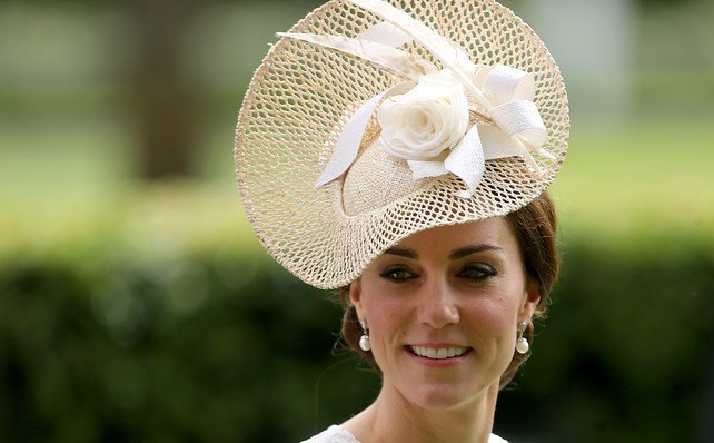 El estilo chic de Kate Middleton, ícono de glamour y elegancia