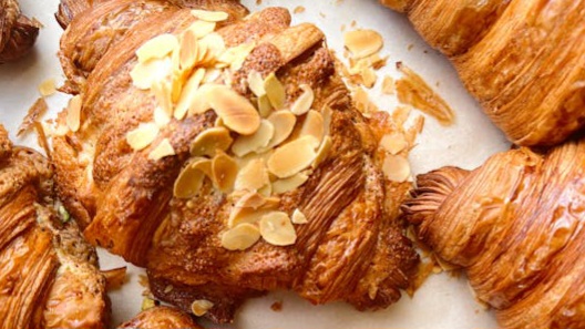 Croissants de almendras, para deleitarse